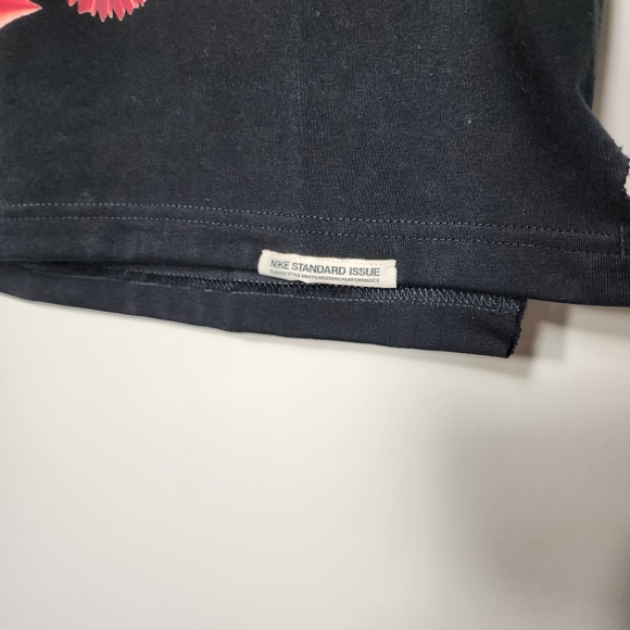 New! Nike Standard Issue Fly Cutoff Crew Crop Top Fashion | Women's Size: Large - Picture 4 of 7